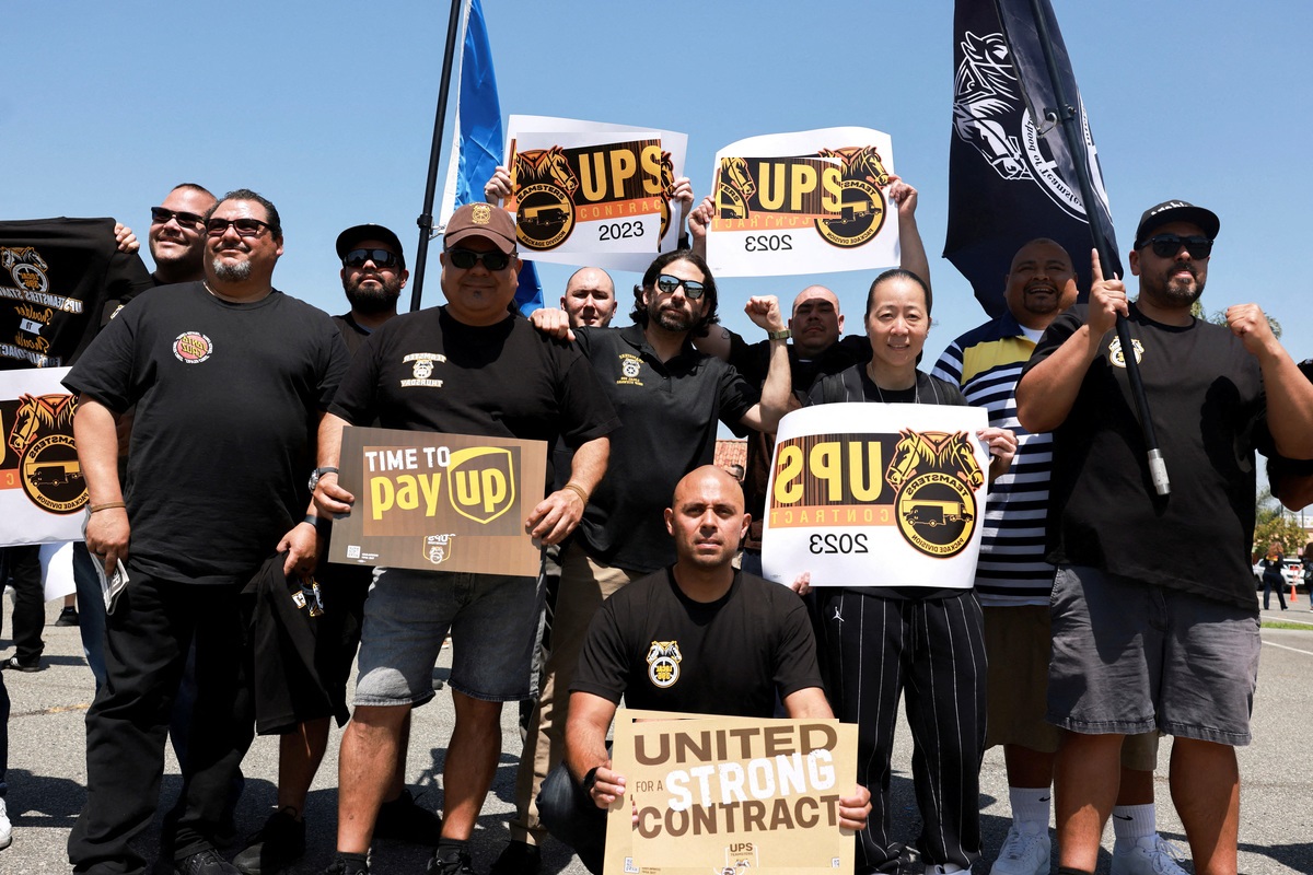 UPS Navigates Earnings Challenge Amidst Pending Teamsters Deal