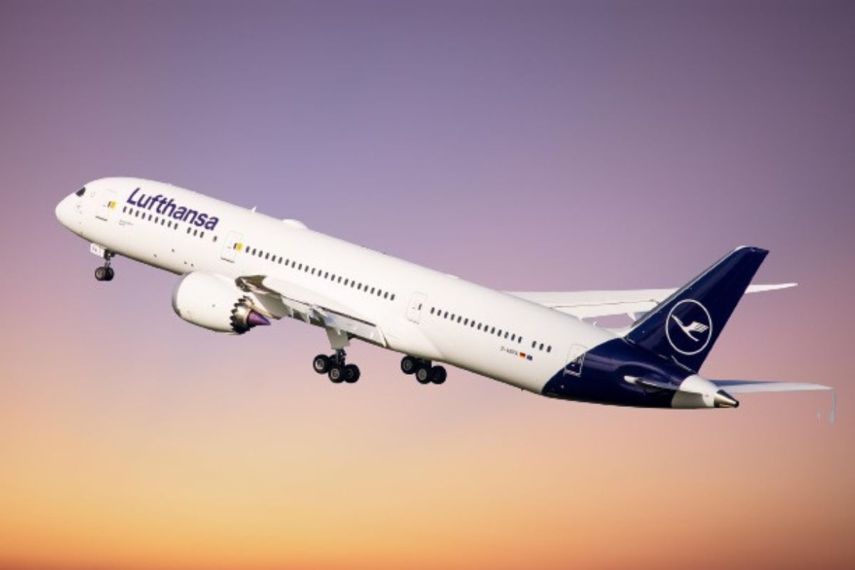 Lufthansa's Skyward Ascent