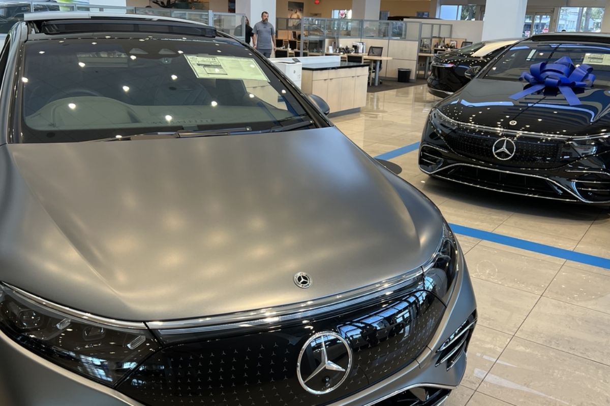 Mercedes-Benz Considers Sale