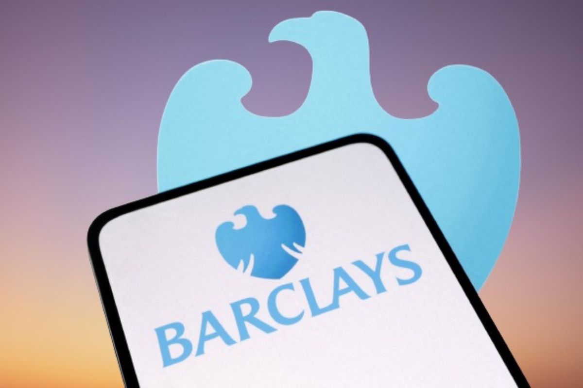 Barclays Investors Rally