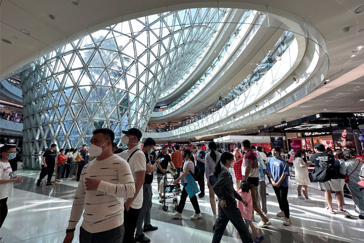 Hainan's Duty-Free Frenzy