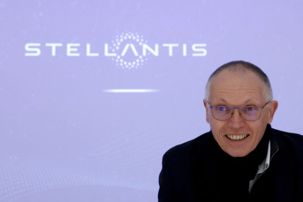 Stellantis CEO's Annual Pay