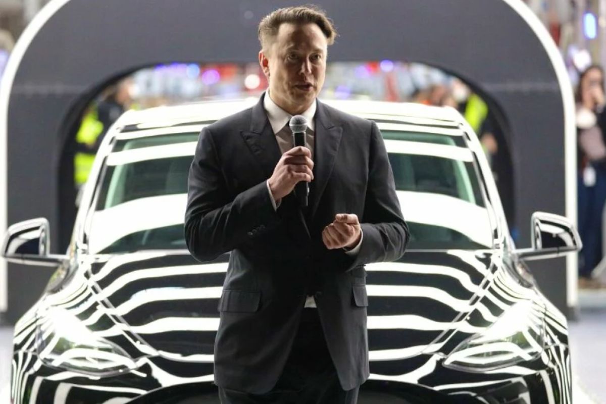 Tesla Shareholders Weigh