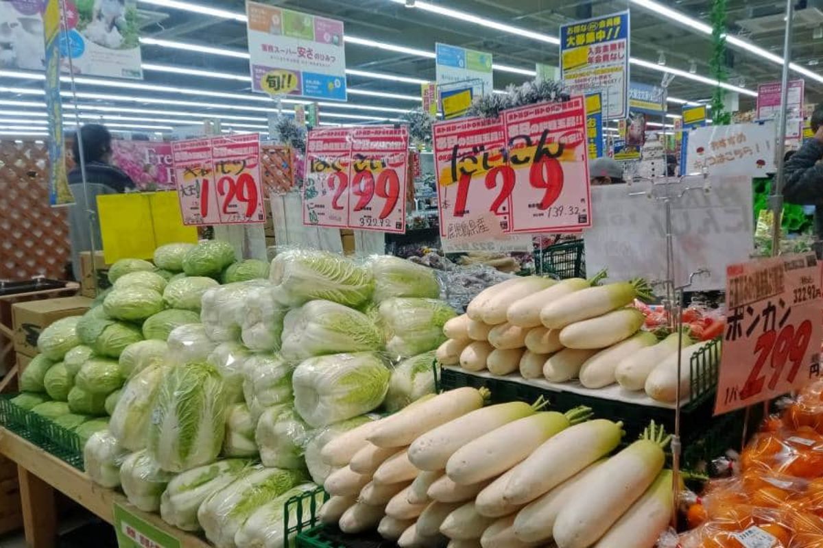 Tokyo's Supermarket Shake-Up