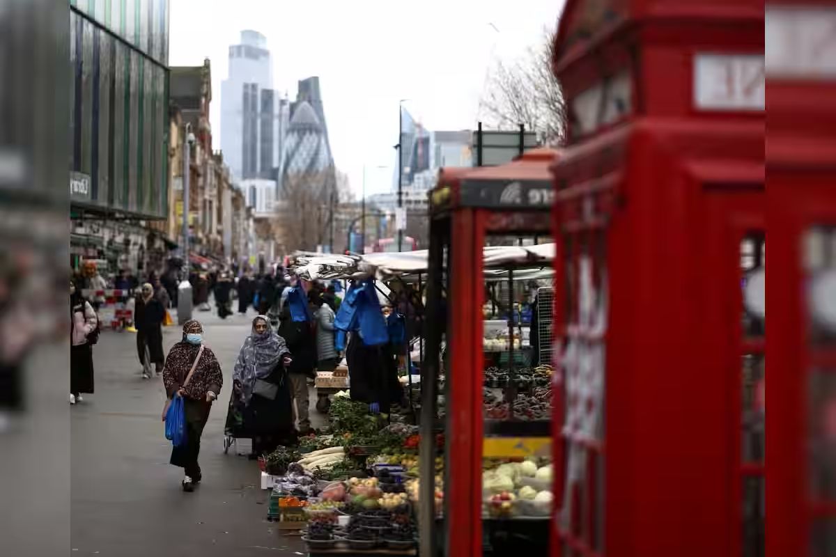 UK Recession Deepens