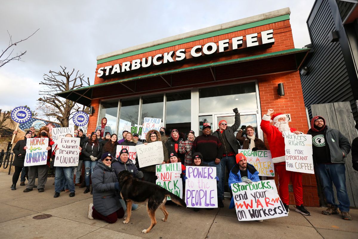 AlShaya's Starbucks Layoffs