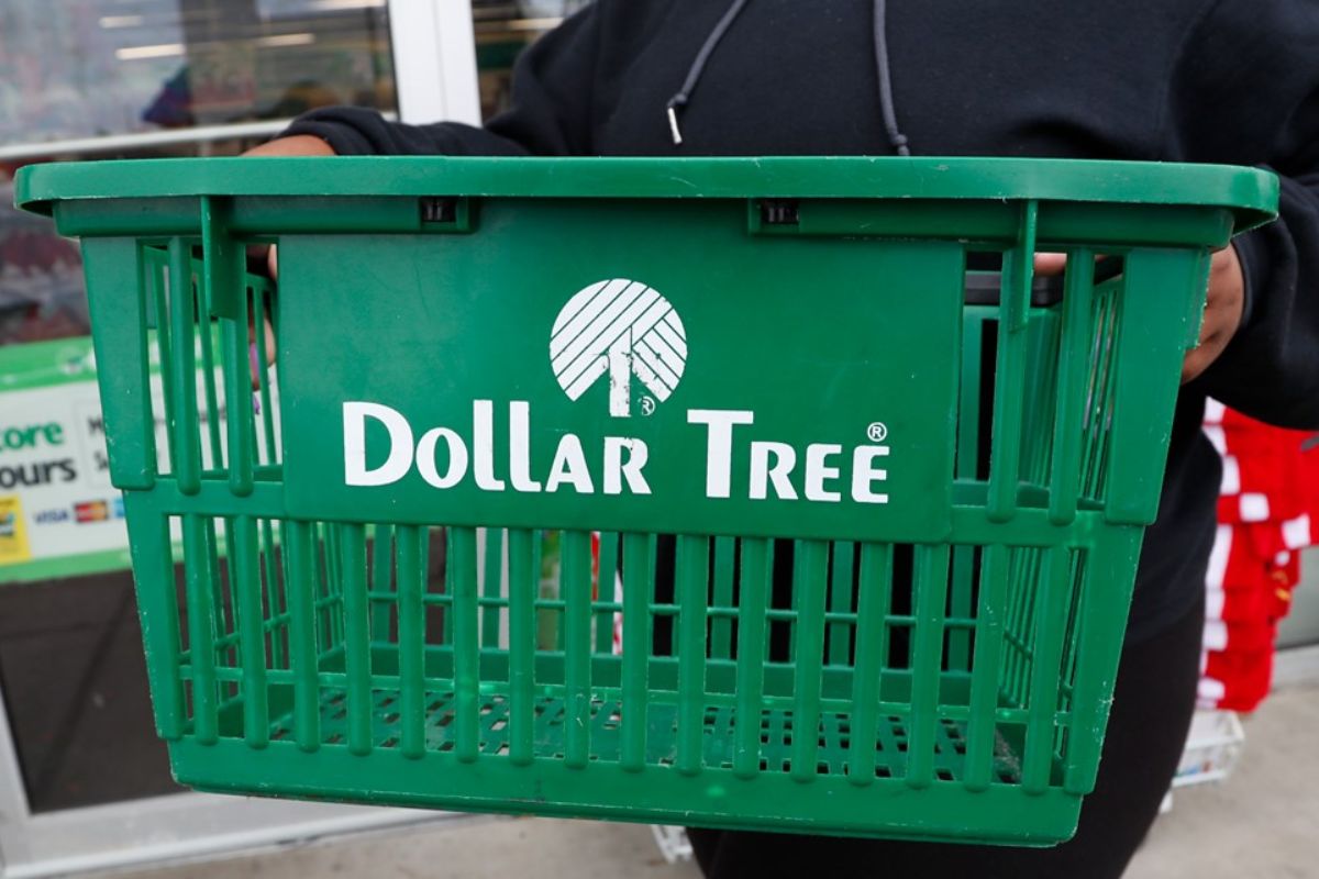 Dollar Tree's Holiday Miss 