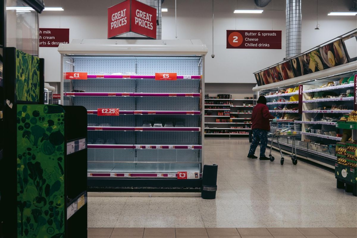 Tesco and Sainsbury Dominate UK Grocery