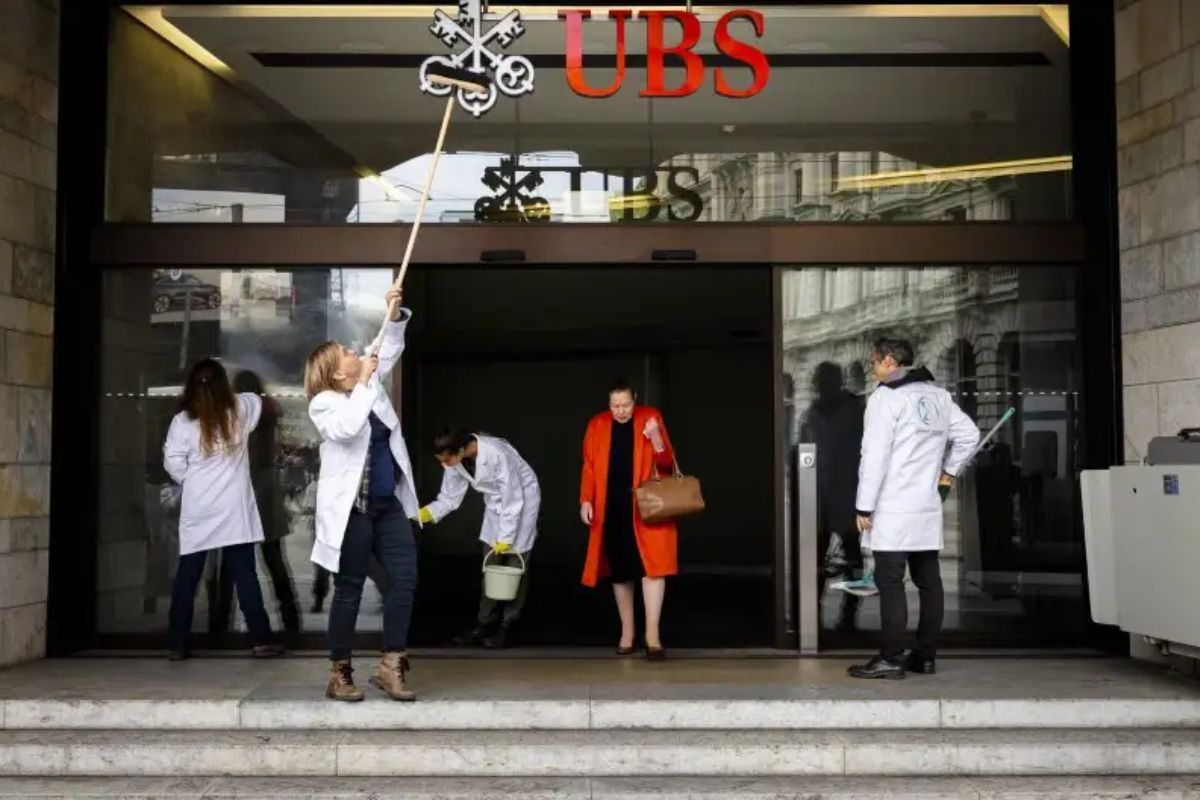 UBS Faces Regulatory Heat
