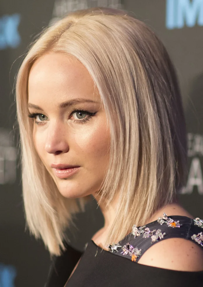 Jennifer Lawrence praises co-star Andrew Barth Feldman