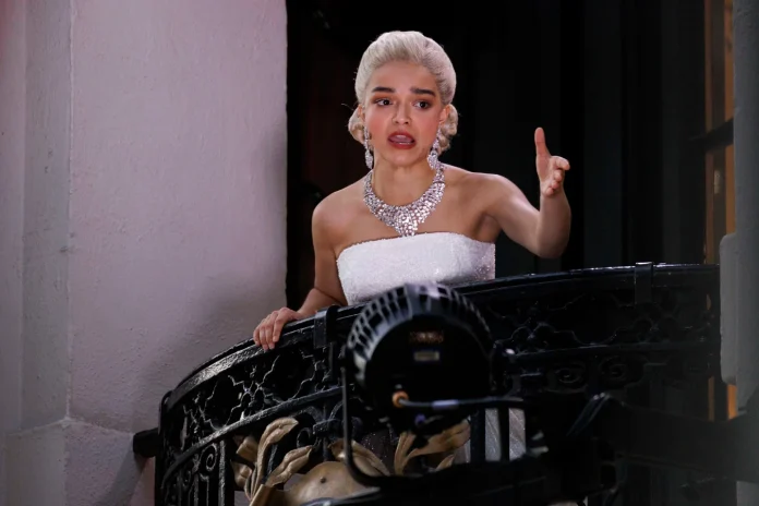 Rachel Zegler Evita London performance