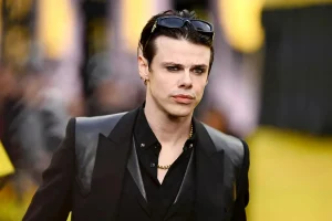 Brad Pitt’s Son Knox Debuts Icy Blond Hairstyle, Fans Buzzing