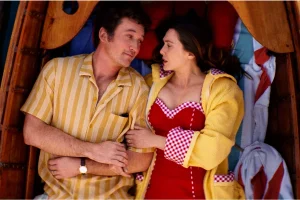 Elizabeth Olsen Opens Up About Her Supportive Family Life