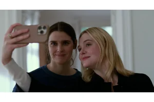 Elle Fanning on Secrets, Surprises in ‘Sentimental Value’