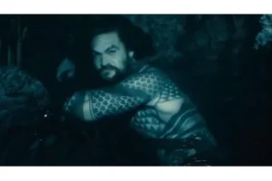 Zack Snyder Reveals New Jason Momoa Aquaman Justice League Photo