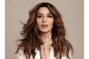 Jennifer Lawrence Shines in Gritty Winter’s Bone Performance