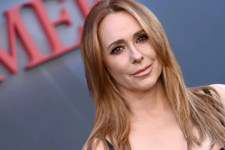 Image of Jennifer Love Hewitt