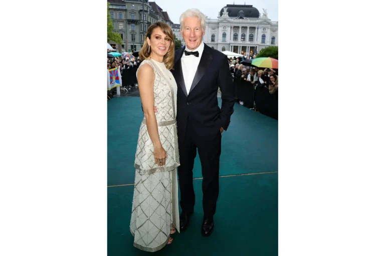 Richard Gere, Richard Gere property controversy