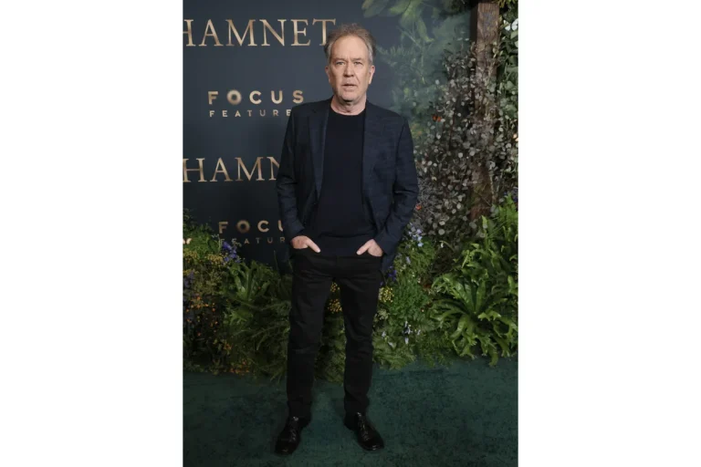 Image of Timothy Hutton