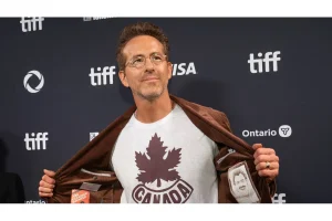 Ryan Reynolds Relives Green Lantern Flop Thanks to His Son