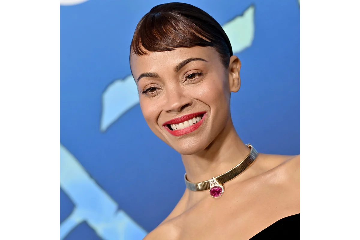 Zoe Saldana, Zoe Saldana bold Instagram look