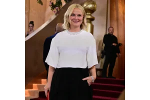 Amy Poehler Makes History With Golden Globes Podcast Win