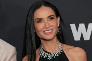 Ashton Kutcher Praises Ex-Wife Demi Moore in Rare Comment