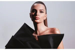 Emily Ratajkowski Stuns NYC Market in Sheer Skirt Look