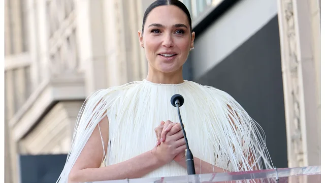 Gal Gadot, Ana de Armas, James Gunn, Alexandra Daddario, Gal Gadot Wonder Woman Smash