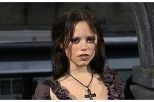 Jenna Ortega Stuns in Bold Cutout Dress at Golden Globes 2026