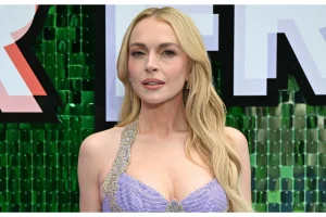 Lindsay Lohan Wows Fans With Glowing Skin in Fresh Selfie