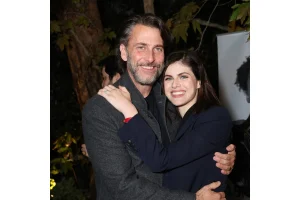 Alexandra Daddario Splits From Husband, Back on Market