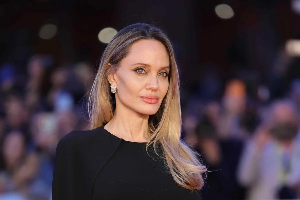Angelina Jolie