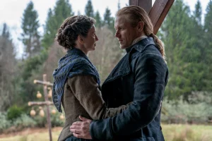 Caitríona Balfe Breaks Down Saying Goodbye to Outlander