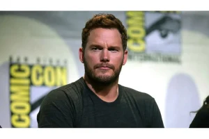 Chris Pratt and Son Steal Show at Super Bowl Seahawks Reveal