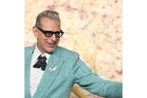 Jeff Goldblum Apologises for Worst Movie—Offers Refund!