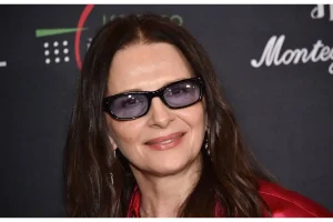 Juliette Binoche Shines in Stark Dementia Drama ‘Queen at Sea’
