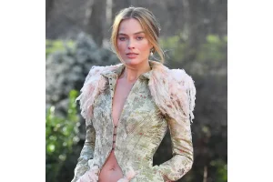 Margot Robbie Reveals Shocking Rude Book Gift From Co-Star