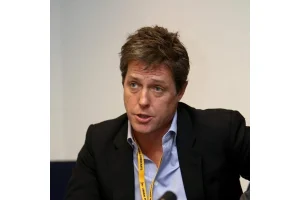 Seth Meyers Mistaken for Hugh Grant at Winter Olympics
