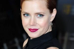 Amy Adams Stuns on Rare Red Carpet with Daughter Aviana
