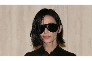 Demi Moore Shines in Stunning Red Carpet Glamour Look