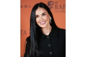Demi Moore’s Shocking Weight Sparks Health Concerns
