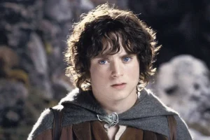 Elijah Wood Hints at Frodo Return: “No One Else Can Play”