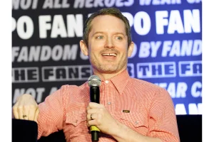 Elijah Wood Vows to Keep Frodo Role for Life