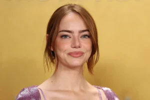Emma Stone’s New Face Sparks Fans’ Surprise and Expert Buzz