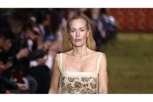 Gillian Anderson, 57, Stuns on Paris Runway, Defies Age Norms