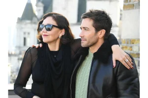 Jake Gyllenhaal Reveals Heartfelt Note Sister Left on Late Show