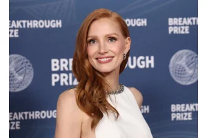 jessica chastain shines at damiani s stunning dubai boutique