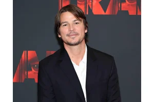 Josh Hartnett Praises Jeff Bridges’ Legendary Role as The Dude