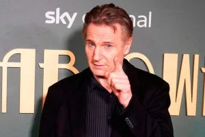 Liam Neeson S Blacklight Is So Bad It S Weirdly Popular
